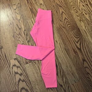 Fabletics Vivid Pink Women's Capris